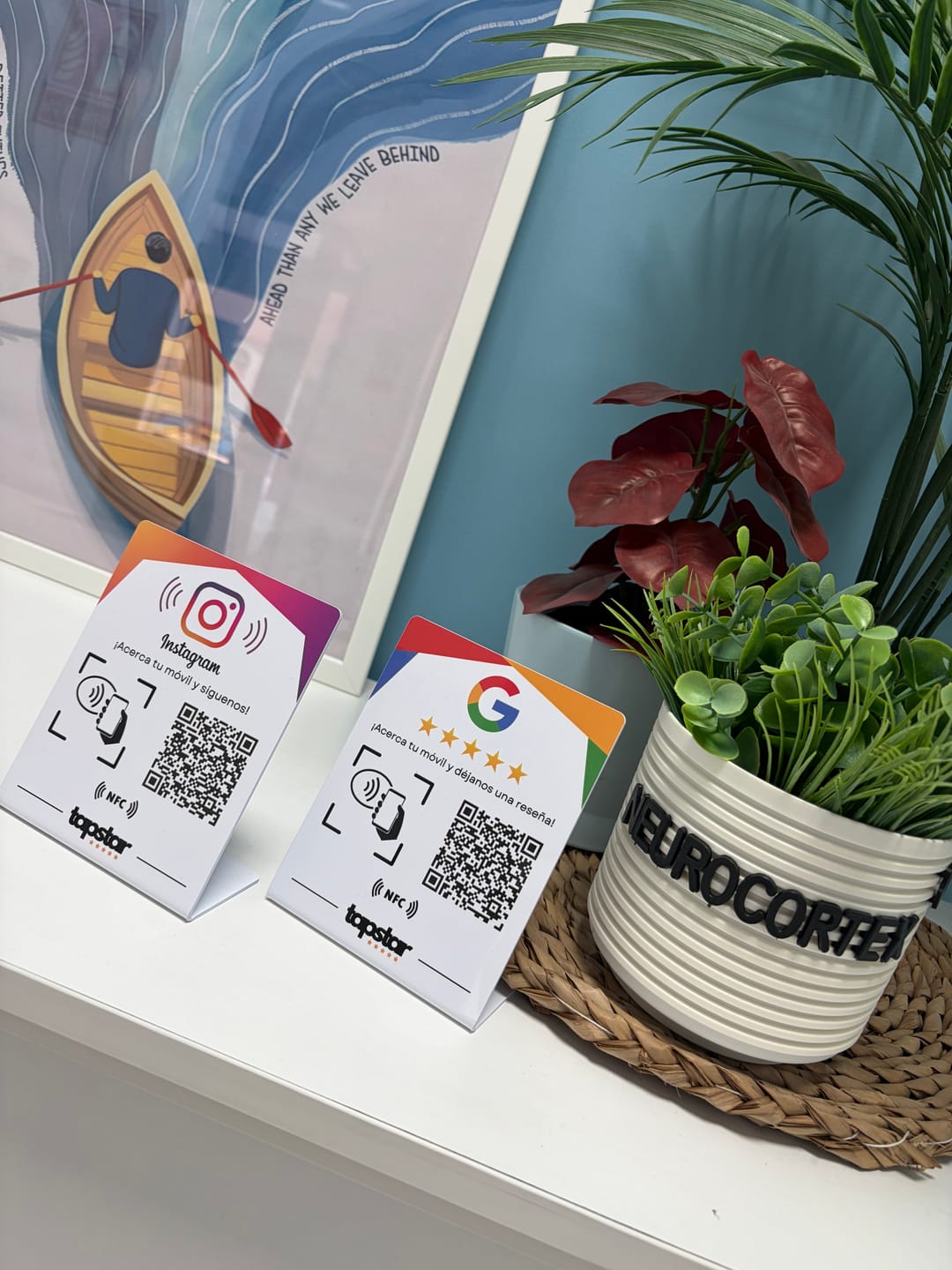 Customer photo review of Expositor Seguidores Instagram