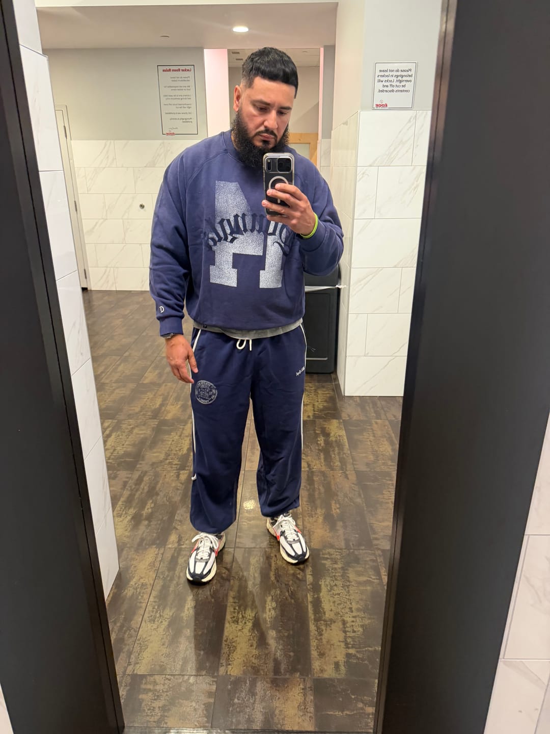 Customer photo review of 5131 - Golden Era Crewnecks