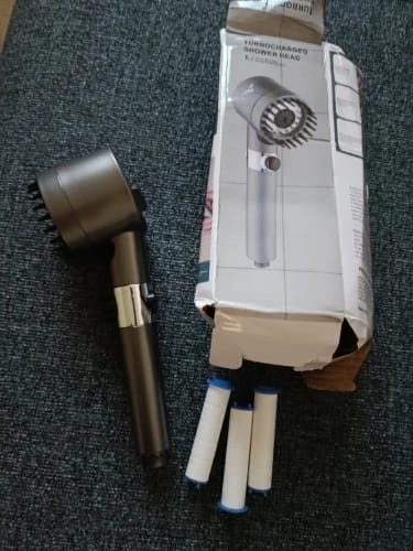 Customer photo review of Doccino Filtrante ZEROTRACCE: Meno Tracce e Più Pulizia nella Tua Doccia