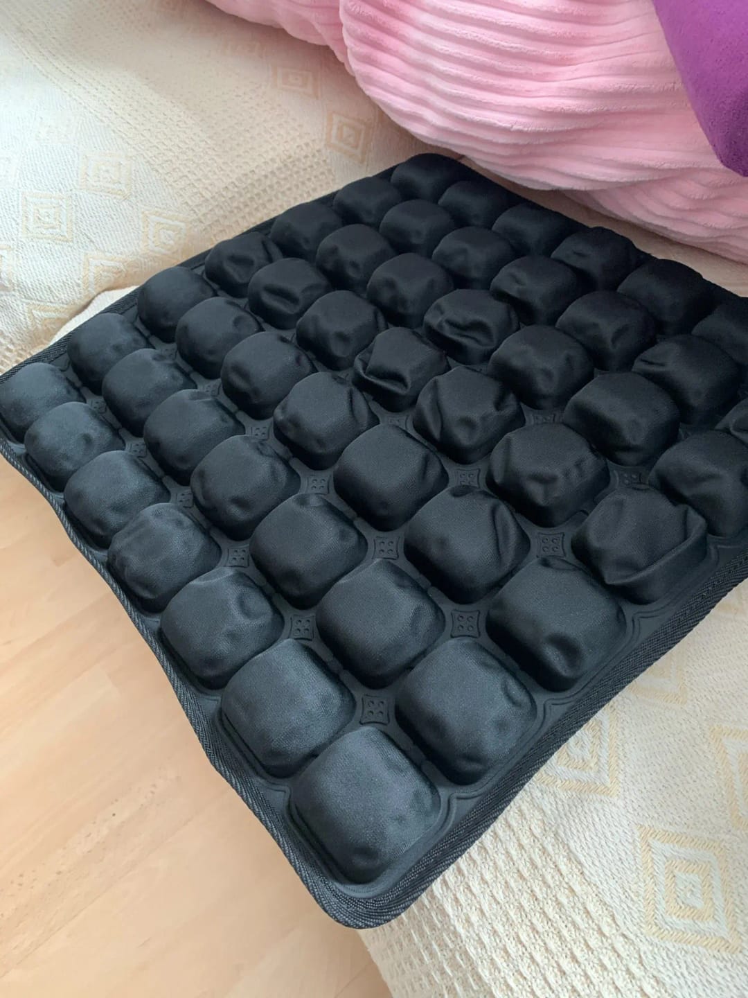 Customer photo review of THE LUREXO CUSHION
