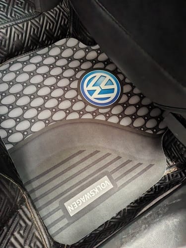 Customer photo review of Personalisierte Auto-Fußmatten