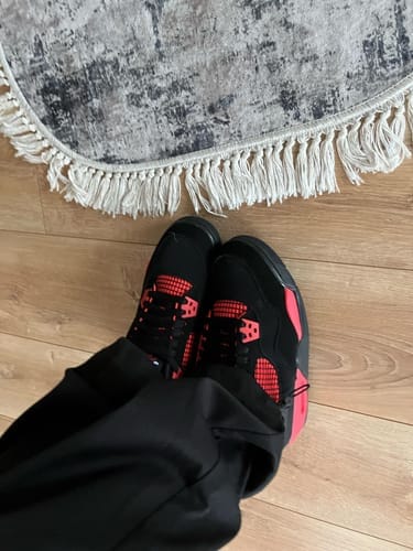 Customer photo review of Air Jordan 4 Pink Oreo