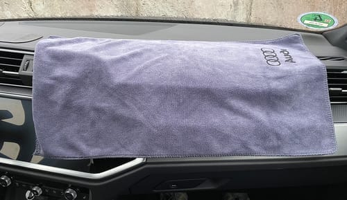Customer photo review of Personalisierte Mikrofaser-Tücher: Schnelle Entfernung von Flecken im Auto