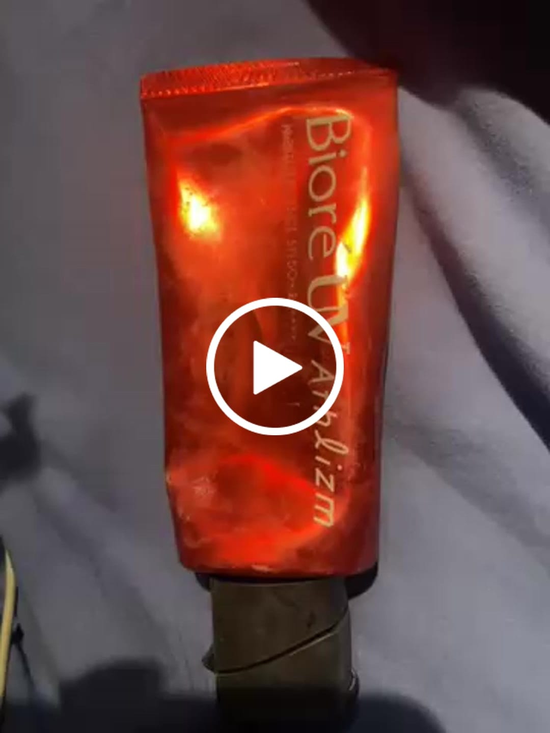 Customer video review of ヘリオケア ウルトラ D - 飲む日焼け止め（30錠）