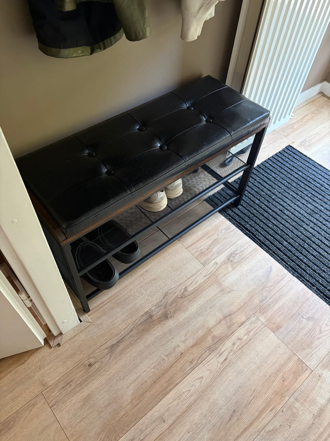 Customer photo review of Schoenenrek industrieel met bank | Houtlook en Staal | 80x30x48cm