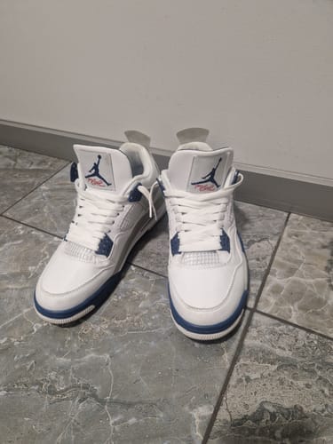 Customer photo review of Air Jordan 4 Midnight Navy