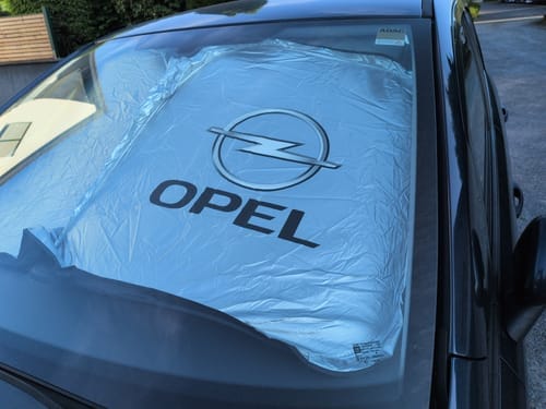 Customer photo review of Faltbare Auto-Sonnenblende mit Logo