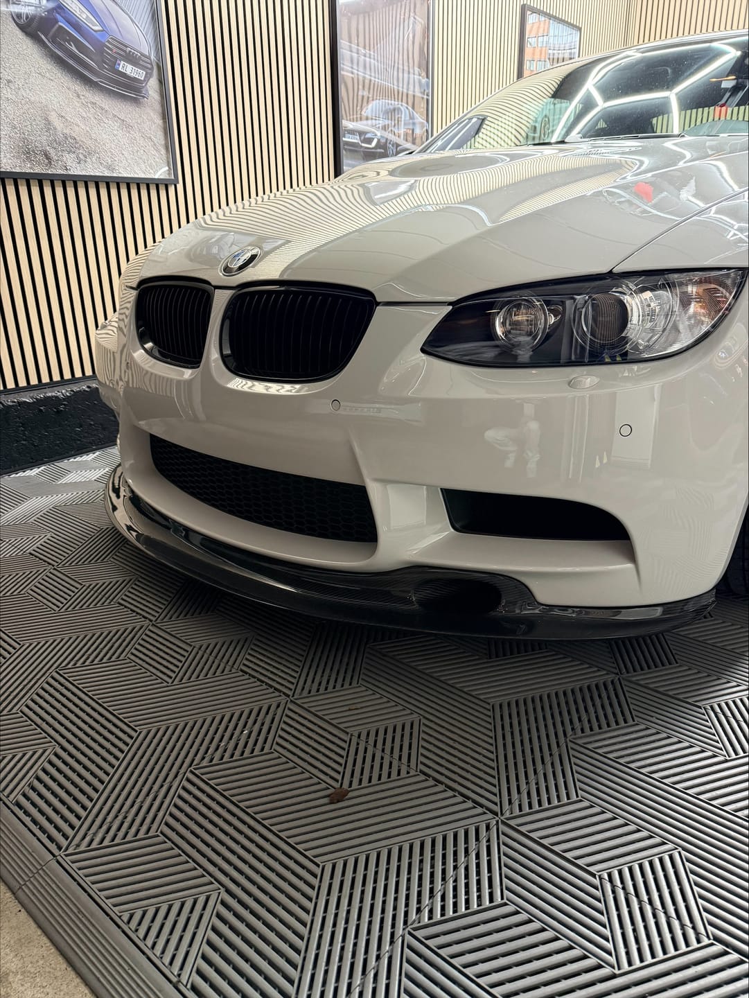 Customer photo review of BMW E90/E92/E93 M3 GT4 Karbon Frontleppe