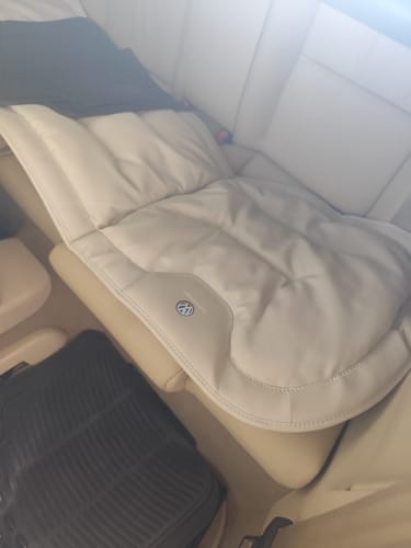 Customer photo review of Individuelles Kissen für die Rückbank des Autos