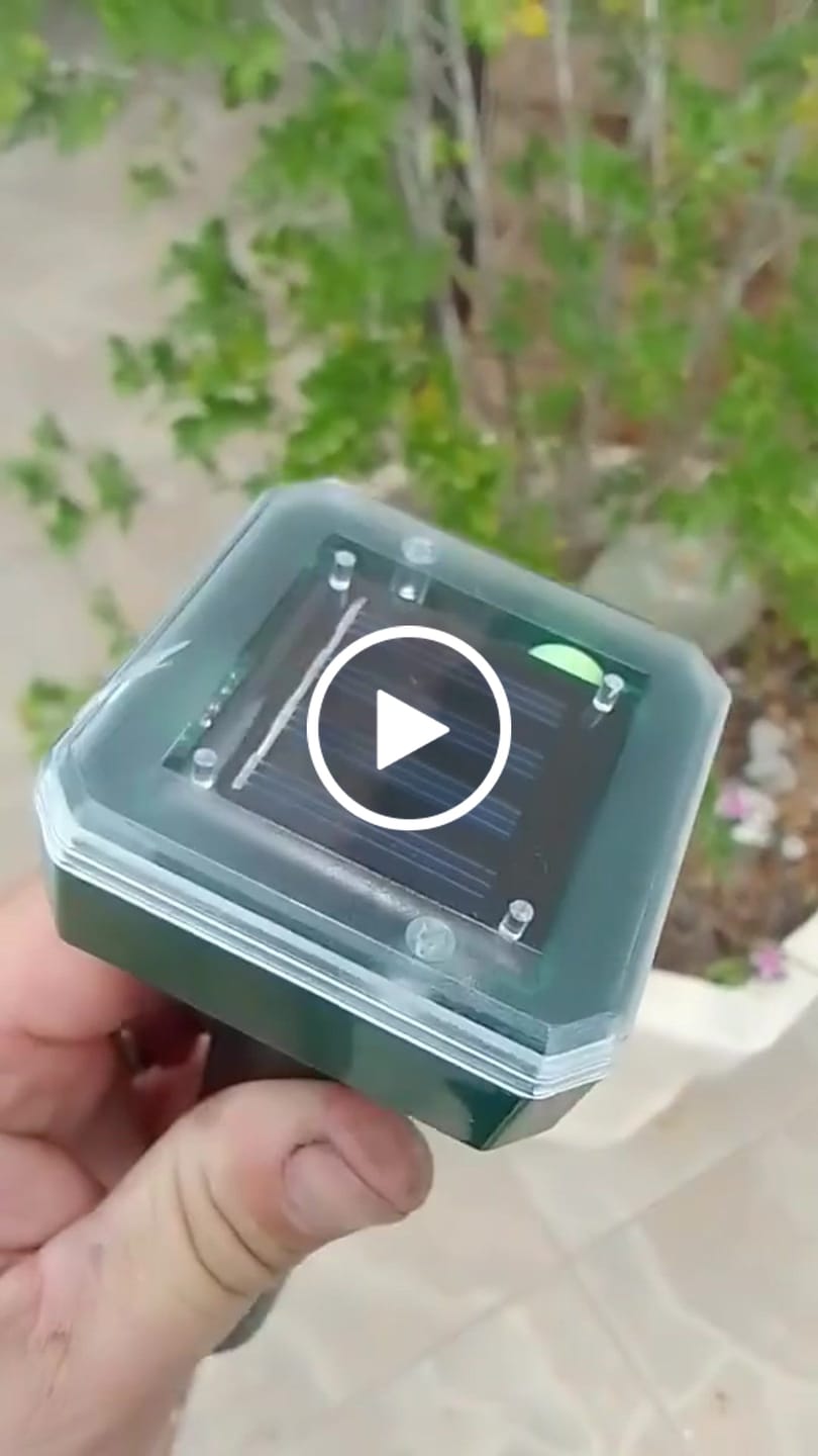 Customer video review of Repelente Solar Ultra Sônico Espanta Pragas 24 Horas A Prova d'água
