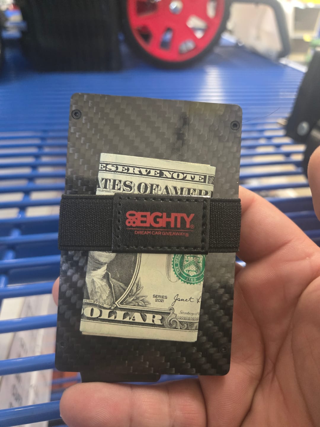 Customer photo review of 80Eighty® Minimalist Carbon Fiber Wallet
