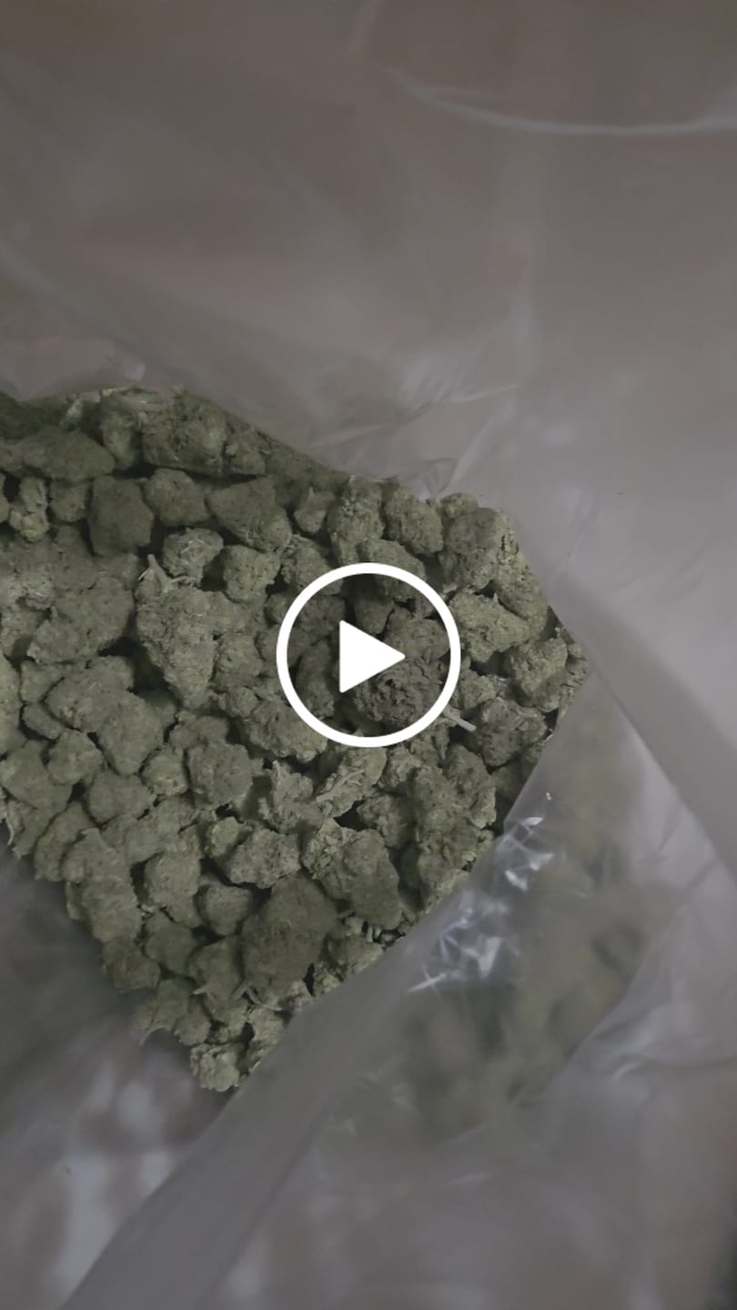 Customer video review of Glitter Bomb (Wholesale)