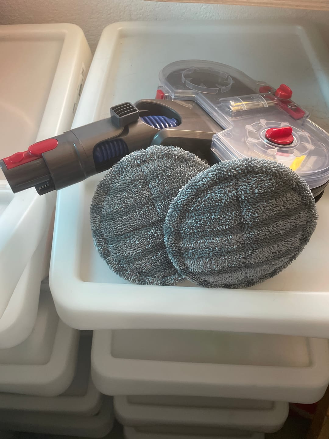 Customer photo review of Elektrischer Wischaufsatz passend für Dyson (inkl. 6 Wischpads)
