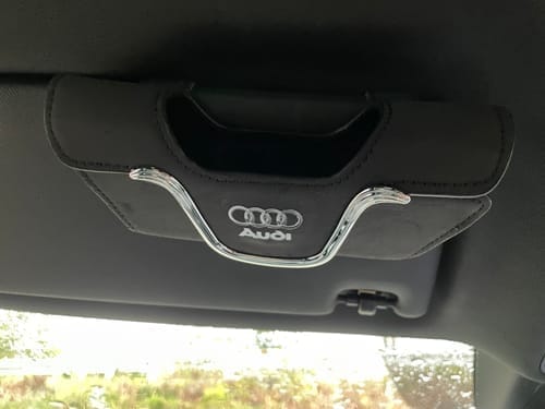 Customer photo review of Individueller magnetischer Brillenhalter