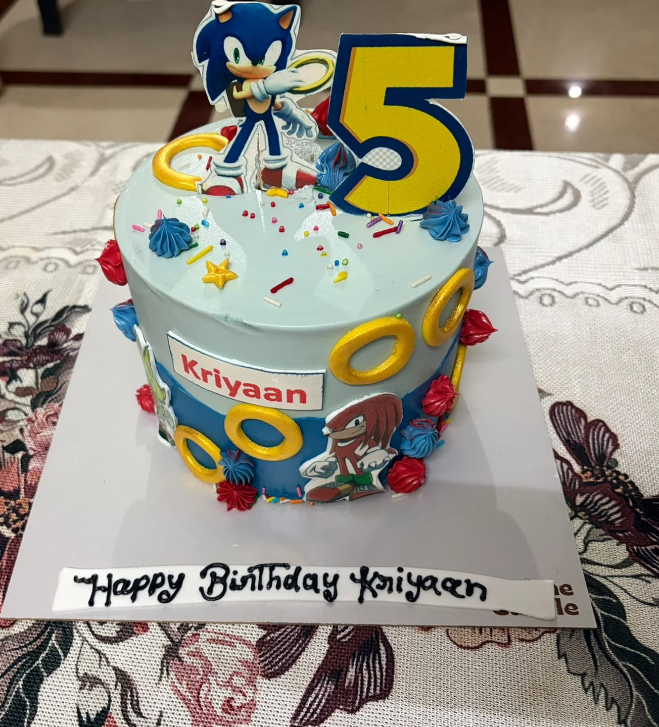 Customer photo review of Sonic Gold Rings Cake