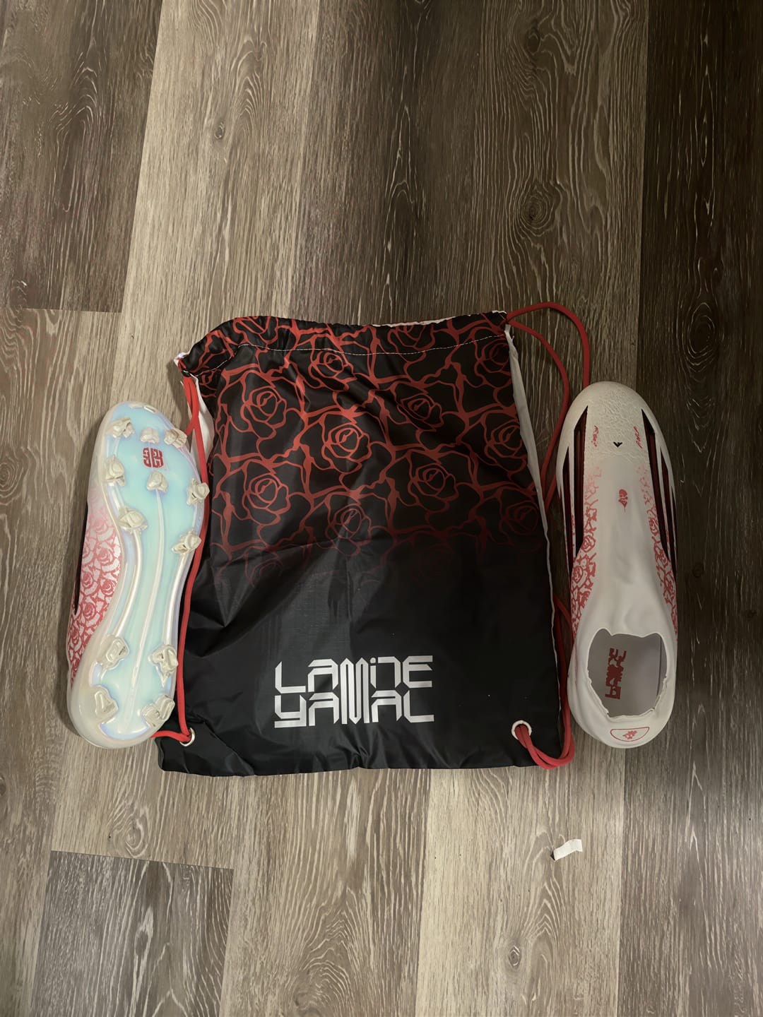 Customer photo review of F50 Elite x Lamine Yamal Laceless FG 'Heartbreaker'
