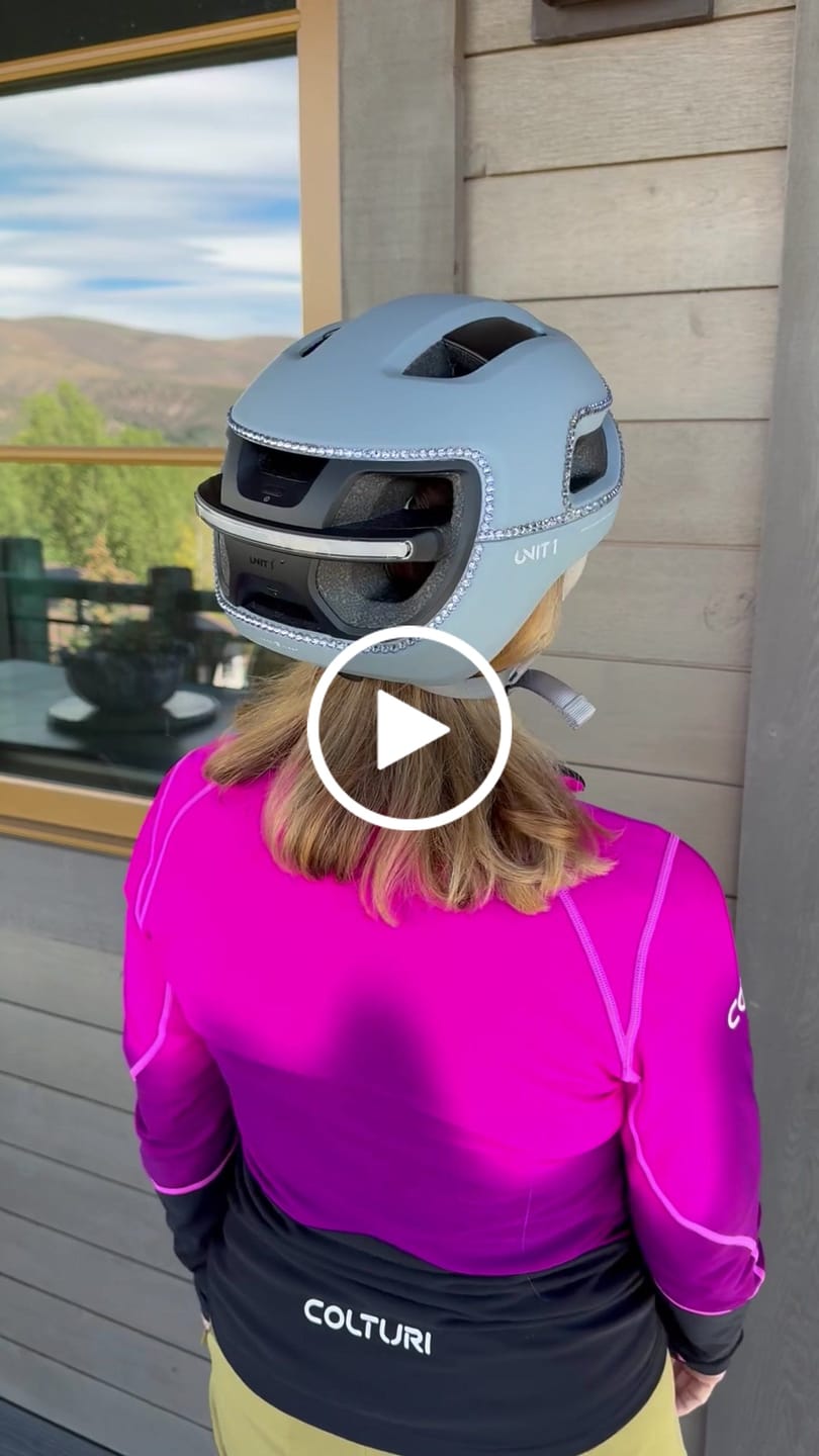 Customer video review of AURA Mips