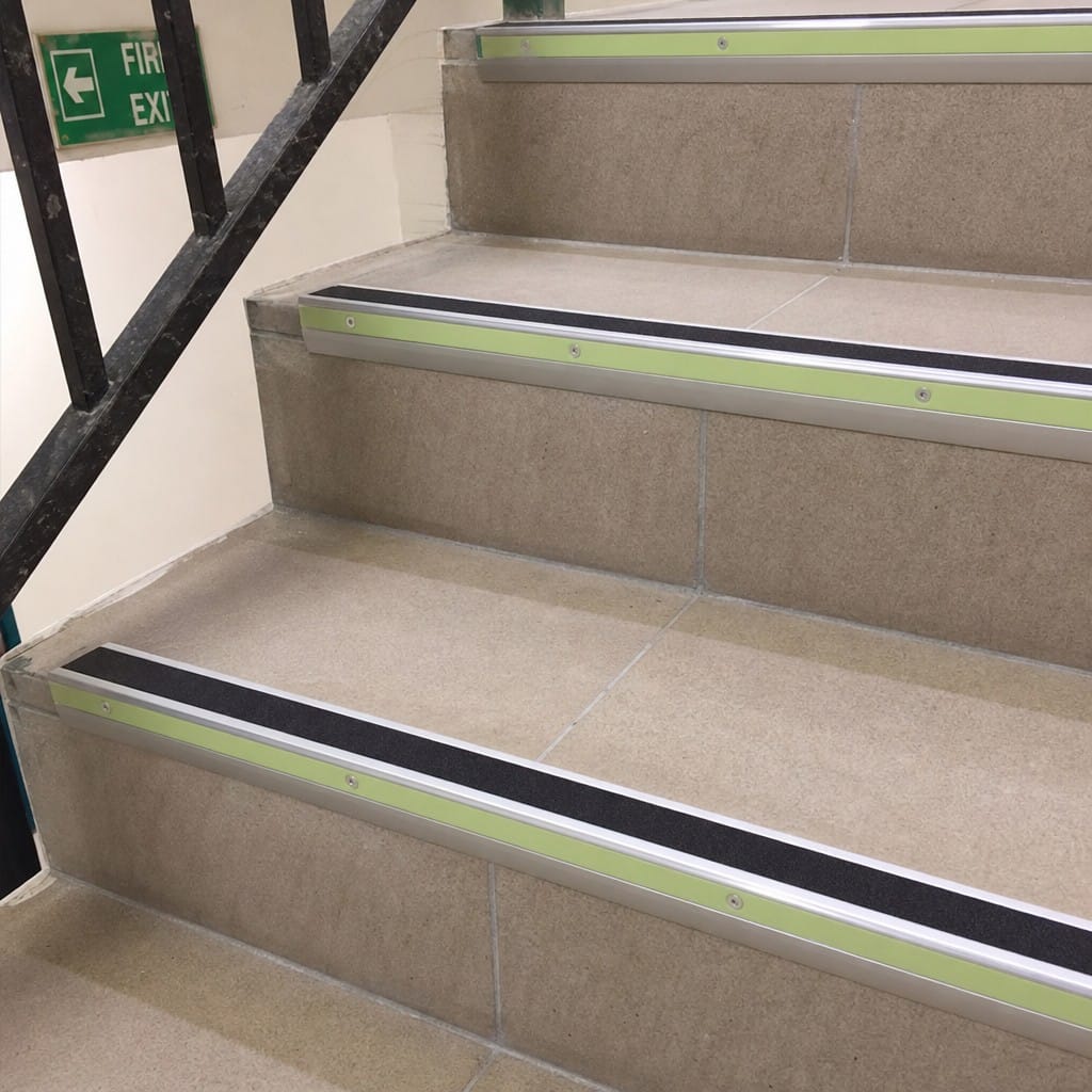 Customer photo review of Aluminium Stair Nosing 57x32mm Anti Slip Glow Edge, 11 Insert Colours
