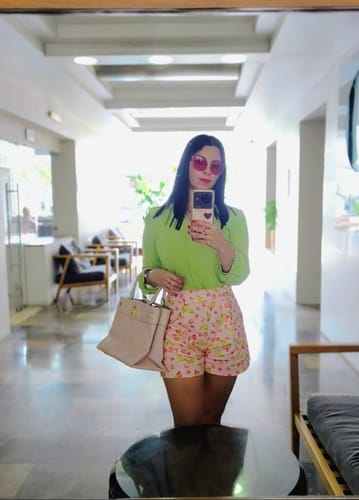 Customer photo review of Livorno Tailored High-Rise Cotton-Stretch Shorts 731135 ROS