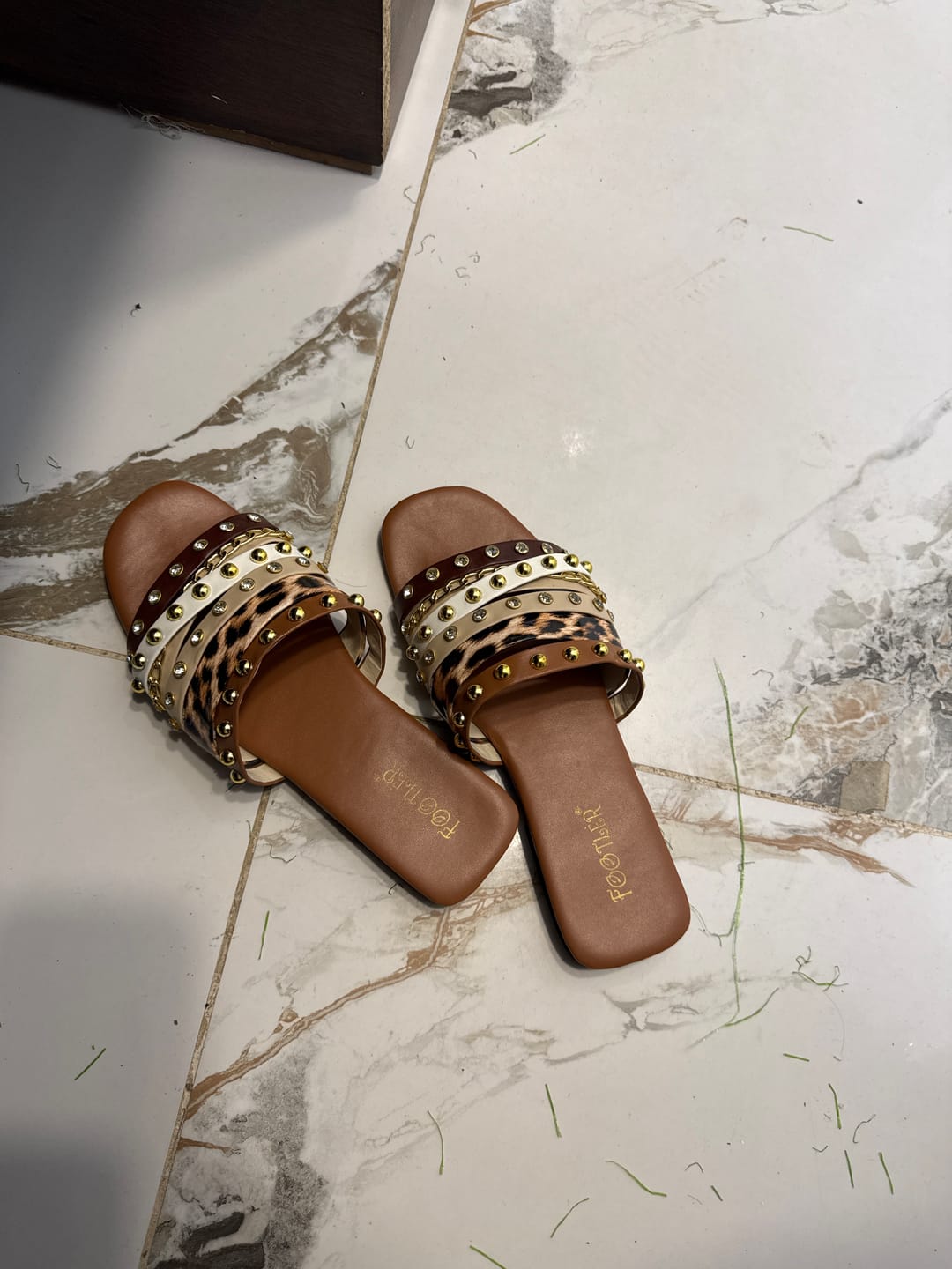 Customer photo review of Golden Prowl Comfort Flats