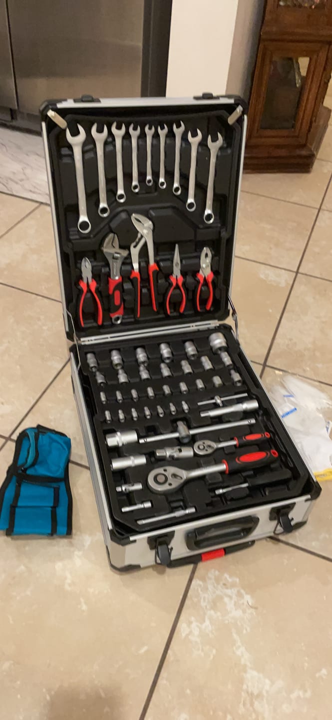 Customer photo review of PROMASTERTOOL™ 899-Piece Professional Tool Kit