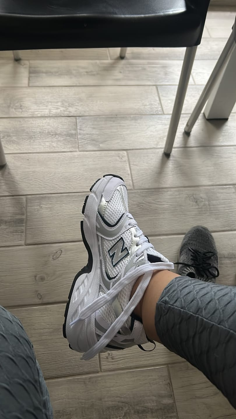 Customer photo review of NEW BALANCE 530 - ADULTOS