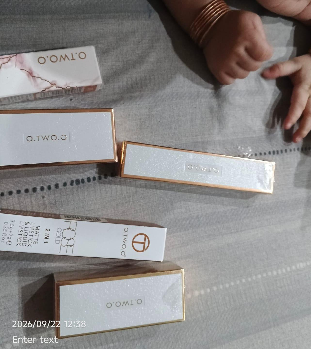 Customer photo review of O.TWO.O ULTRA STAY LOLEPOP LIPSTICK
