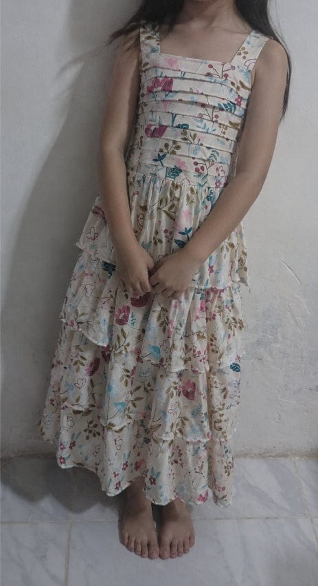 Customer photo review of Vestido para niña - Georgina Flores