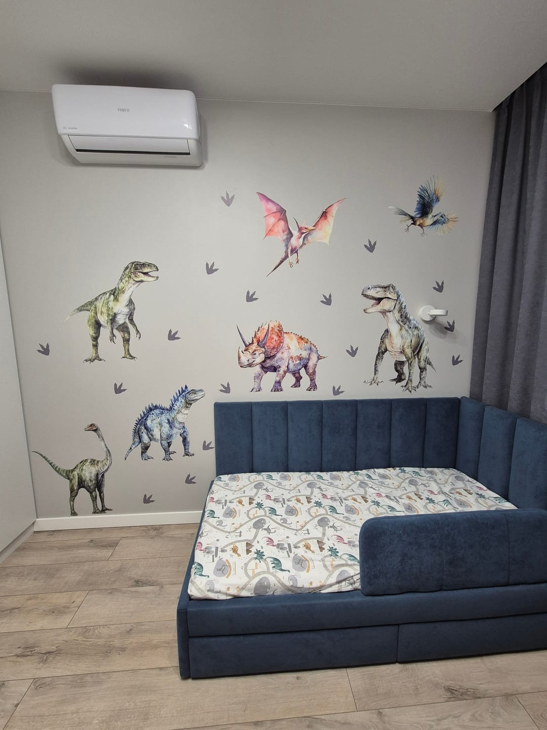 Customer photo review of Dino Wall Decals 9.0