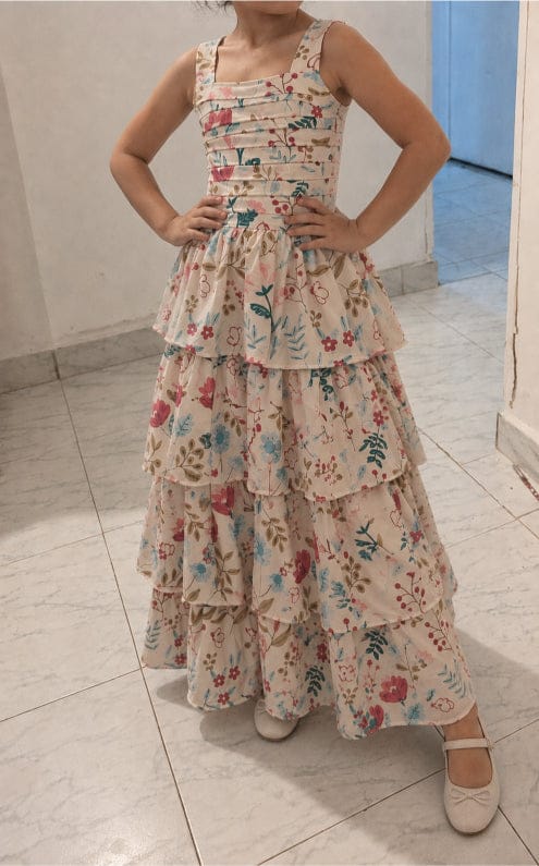 Customer photo review of Vestido para niña - Georgina Flores