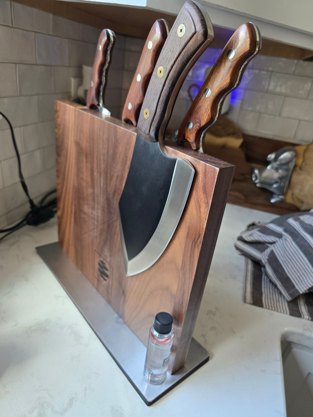 Customer photo review of FREE Walnut Magnetic Knives Holder