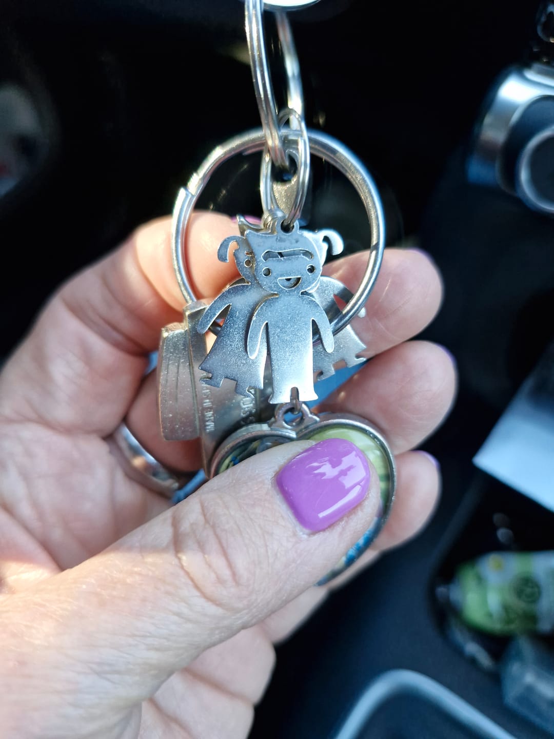 Customer photo review of Breloque Personnalisée Enfant Pour Porte-Clés Garcon