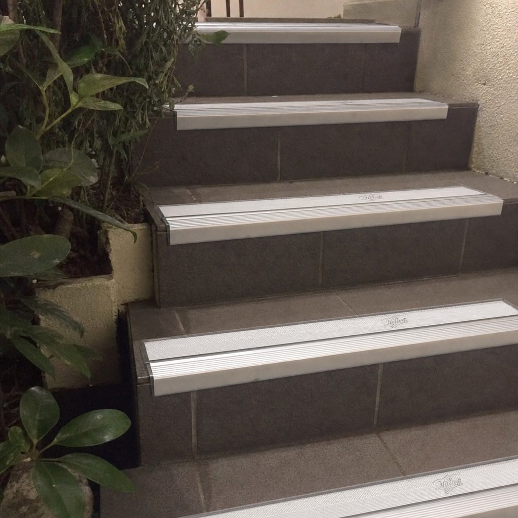 Customer photo review of Aluminium Stair Nosing 87x40mm External Bullnose, Tredsafe Insert