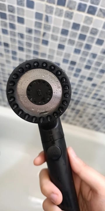 Customer photo review of Doccino Filtrante ZEROTRACCE: Meno Tracce e Più Pulizia nella Tua Doccia
