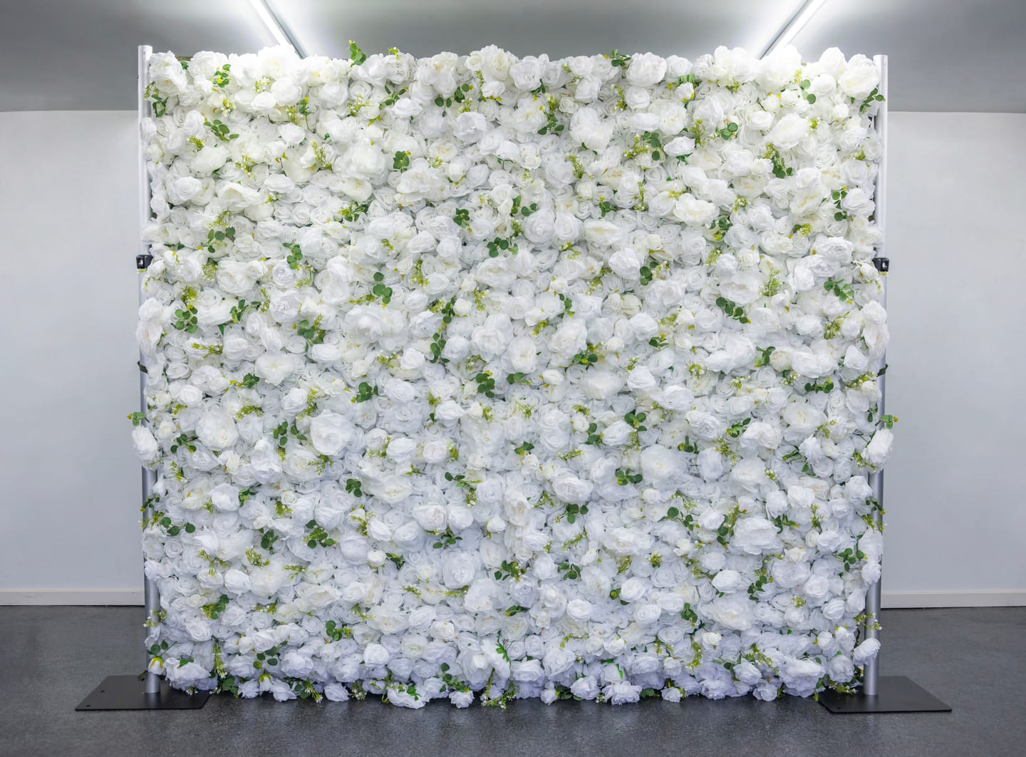 Customer photo review of Infinity White Rose Flower Wall Backdrop for Weddings Events and Photo Booths