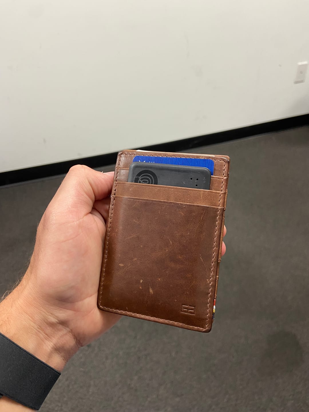 Customer photo review of Magic Wallet - 10 Cards