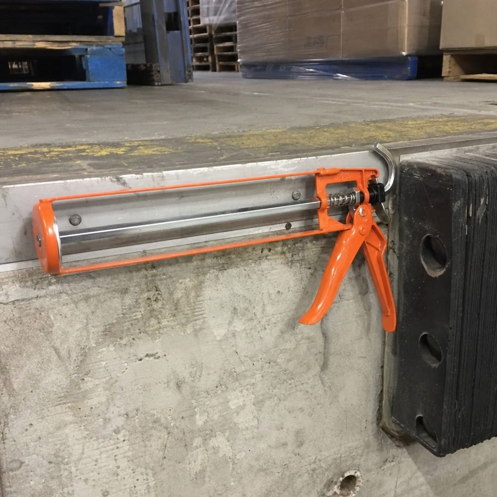 Customer photo review of Metal Skeleton Gun for Large Gap Filling Adhesive Heavy Duty