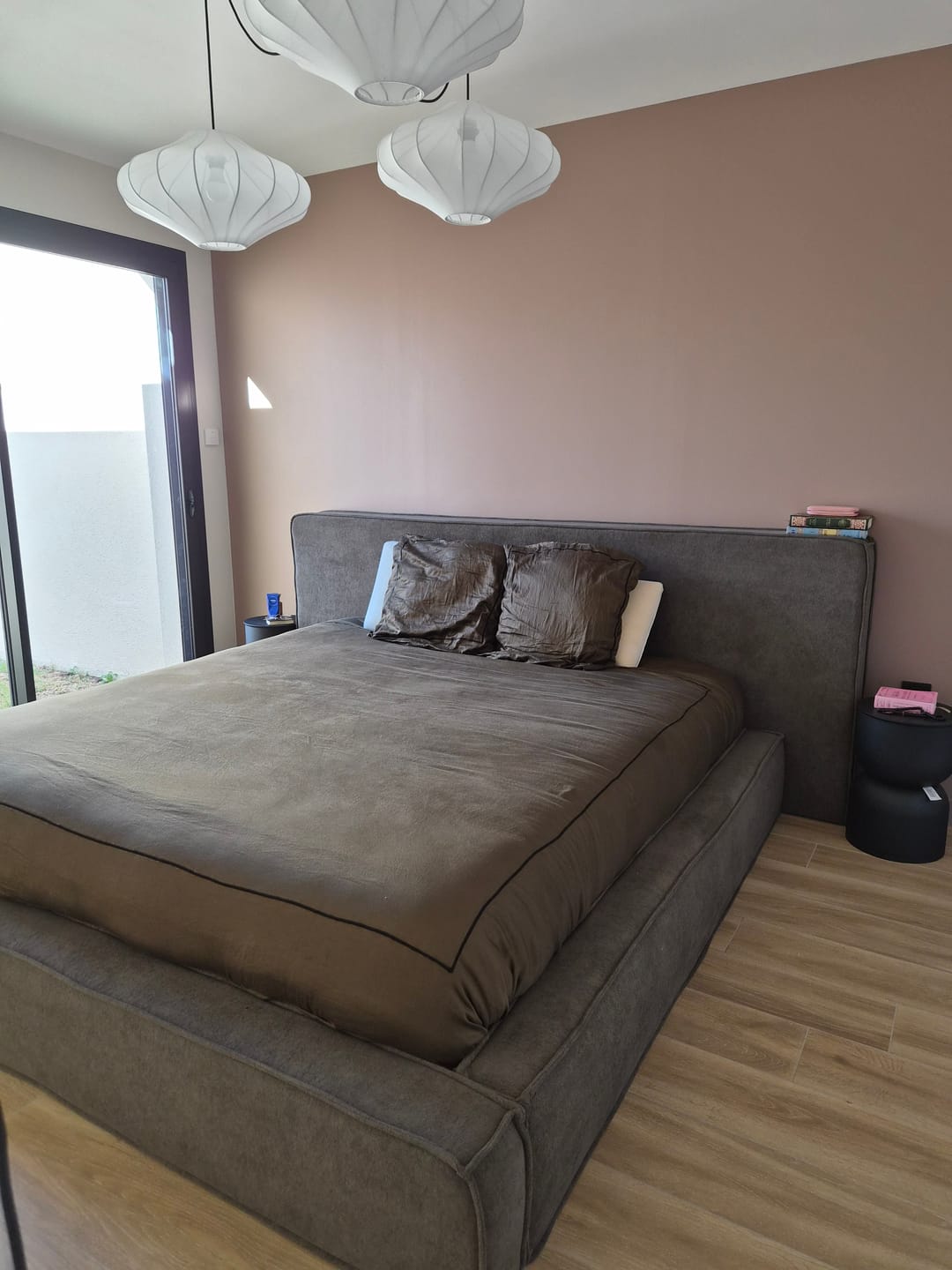 Customer photo review of Lit coffre grande tête de lit - OPHELIE