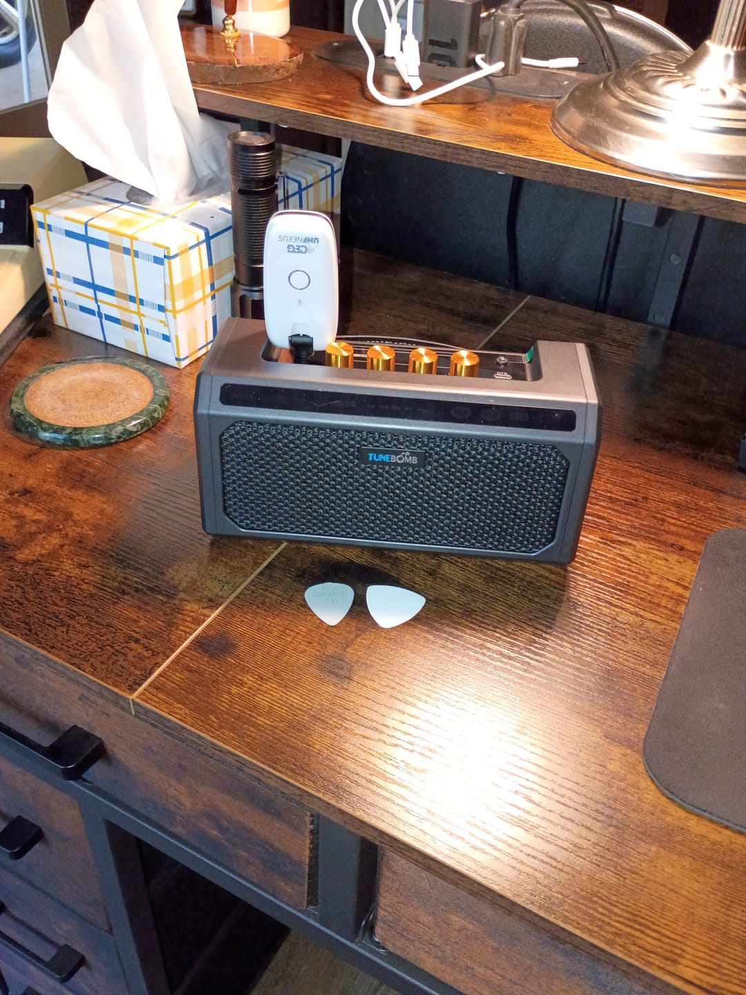 Customer photo review of TuneBomb: 10W Rechargeable Mini Amp for Guitar & Bass