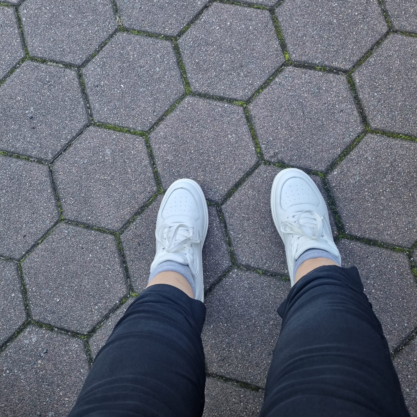 Customer photo review of ELEVATESHOES WHITE CLASSY.1