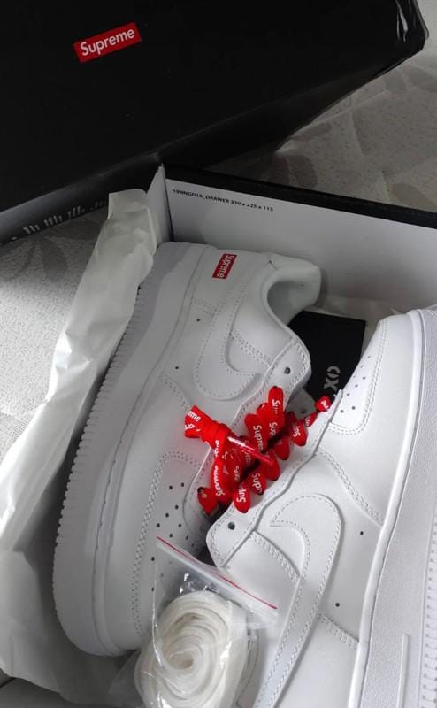 Customer photo review of SUPREME x Air Force 1 Low "Box Logo - White"