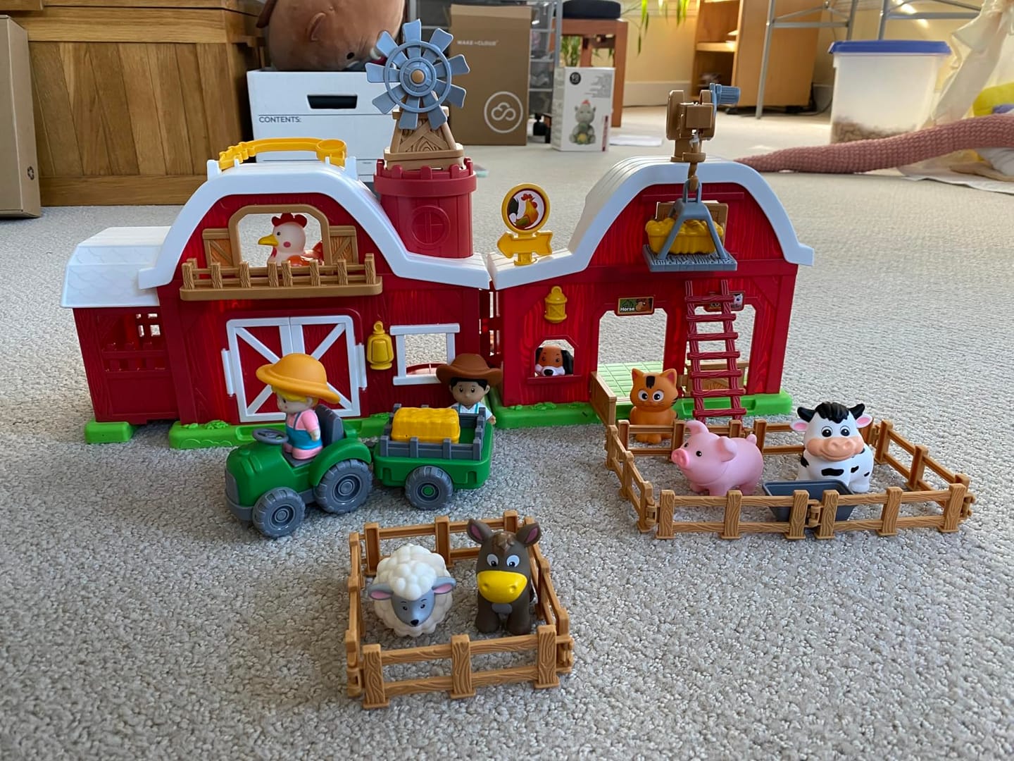 Customer photo review of Farm Barn Playset Toy