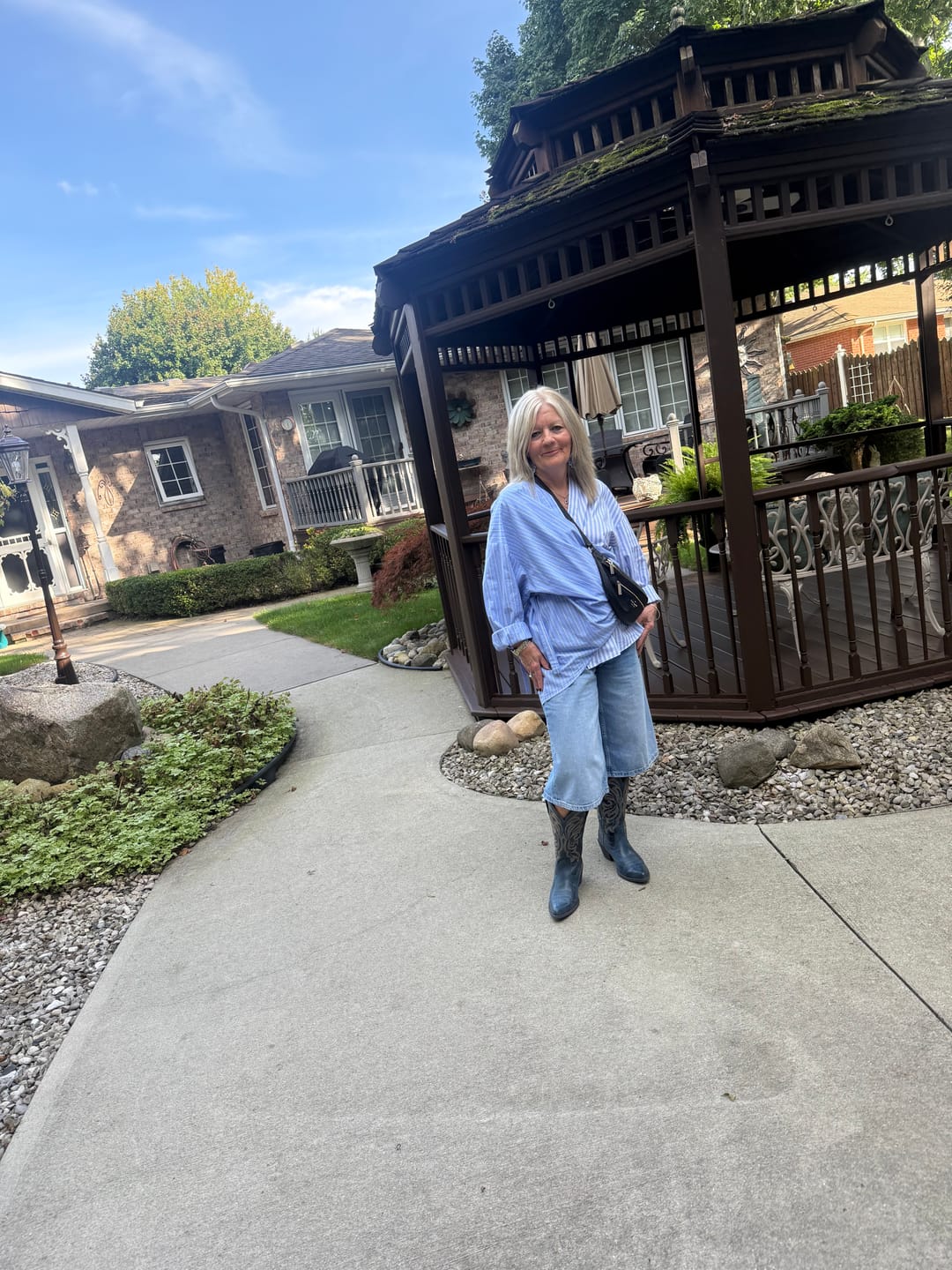 Customer photo review of Ariat Women's Heritage Western J Toe Boot - Fresh Denim