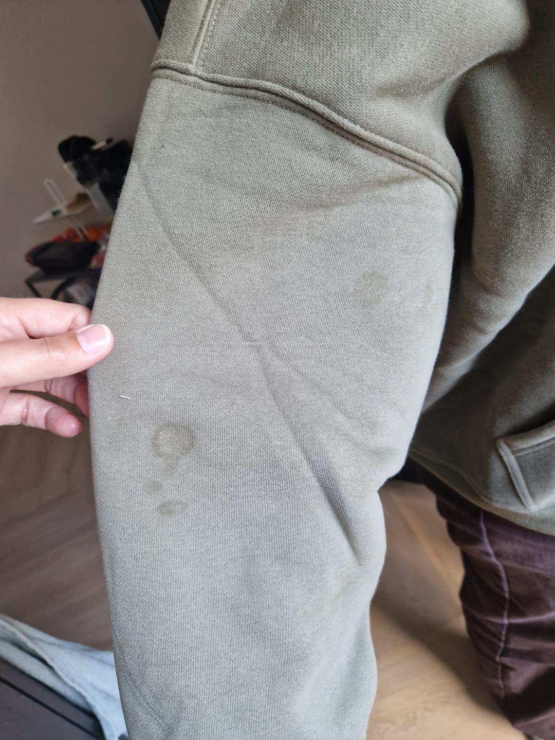 Customer photo review of LABEL ZIP HOODIE SAGE