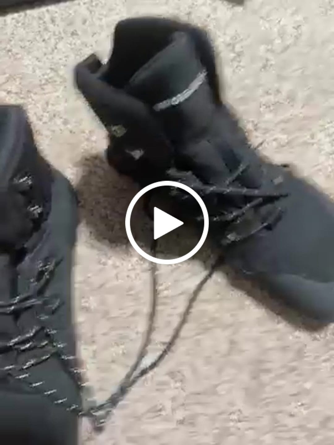 Customer video review of Vivobarefoot Men's Tracker Textile AT