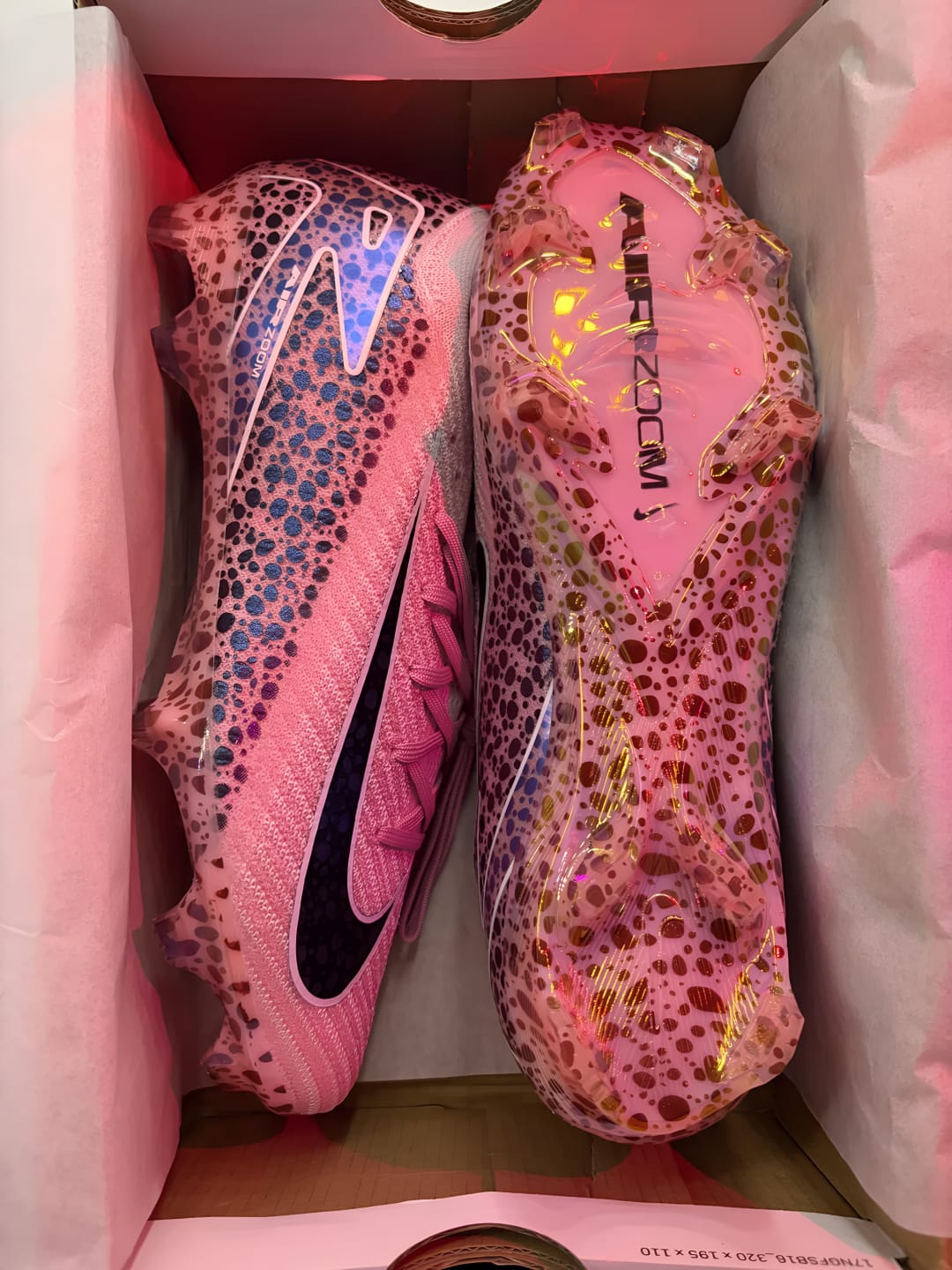 Customer photo review of Mercurial Vapor 16 Elite FG Pink Leopard