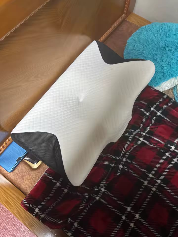 Customer photo review of Ergonomic Memory Foam Cervical Pillow