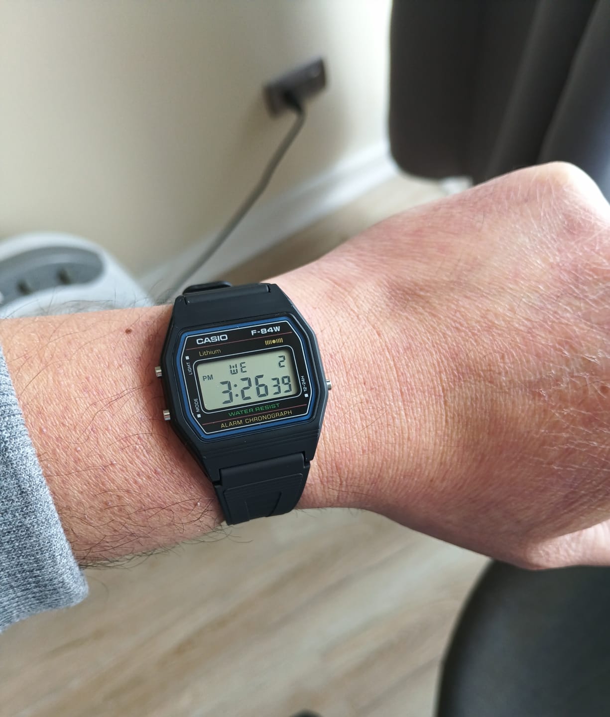 Customer photo review of Reloj Casio Vintage F-84W-1 Mercado Japonés JDM