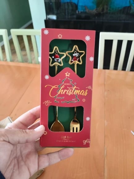 Customer photo review of Festive Serving Decor Cutlery Set