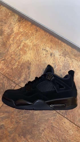 Customer photo review of Air Jordan 4 Military Black